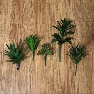 ‼️Set of 5 Artificial Succulent Plants‼️